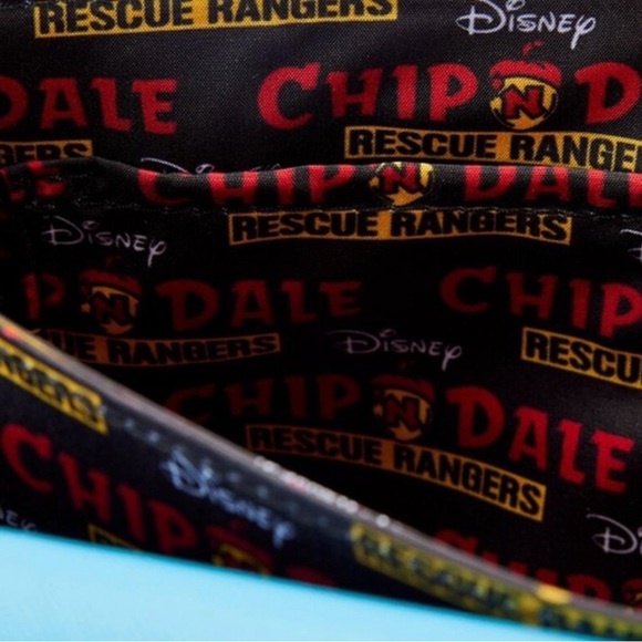 NWT Loungefly Exclusive Chip ‘N Dale Rescue Rangers Logo Crossbody Bag - Picture 10 of 10
